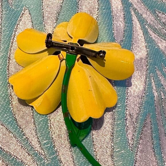 Mid century yellow brown green enamel floral large pin - Picture 5 of 7